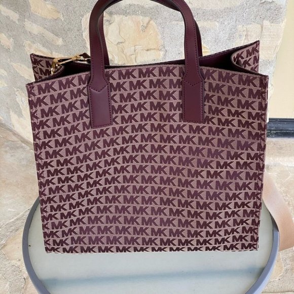 NWT Michael Kors kenly signature handbag - Picture 4 of 7